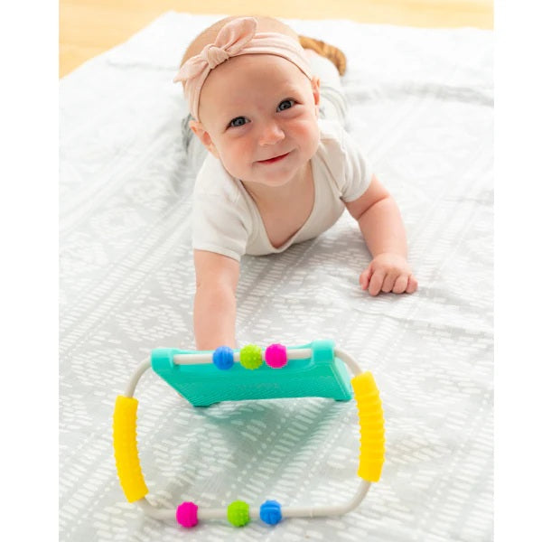 Möbi Peeka Toy Mirror