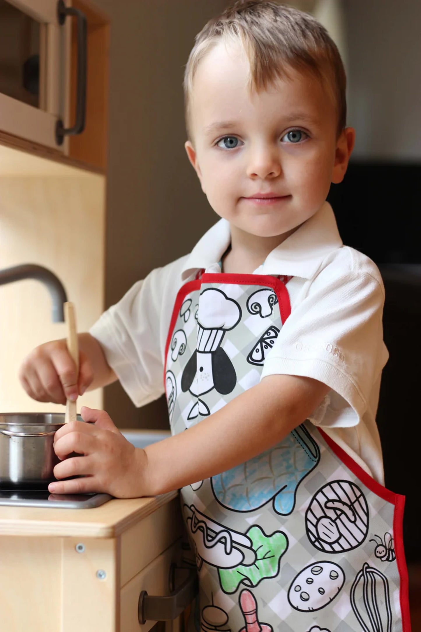 Great Pretenders Colour-an-Apron Chef