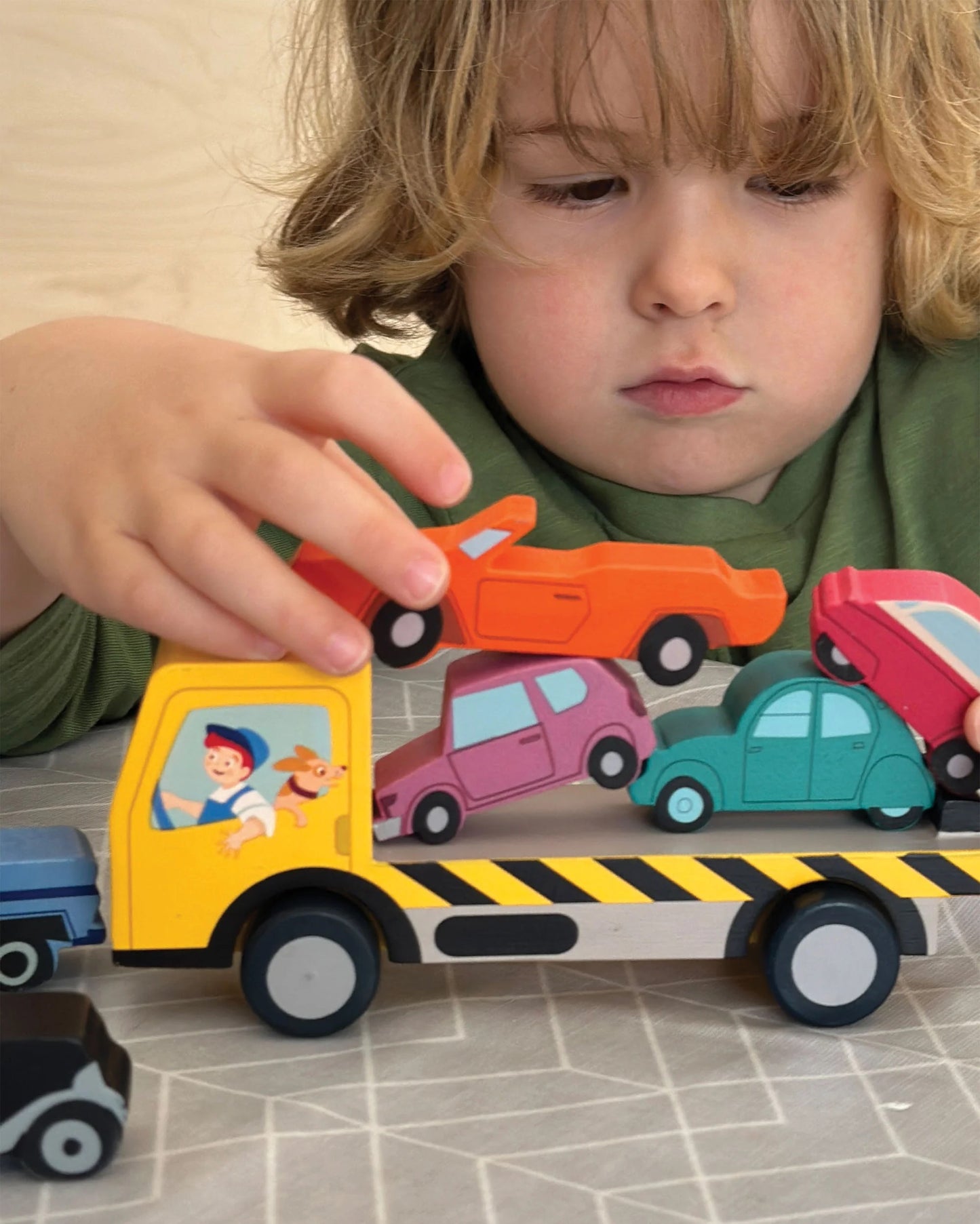 Tender Leaf Stacking Cars